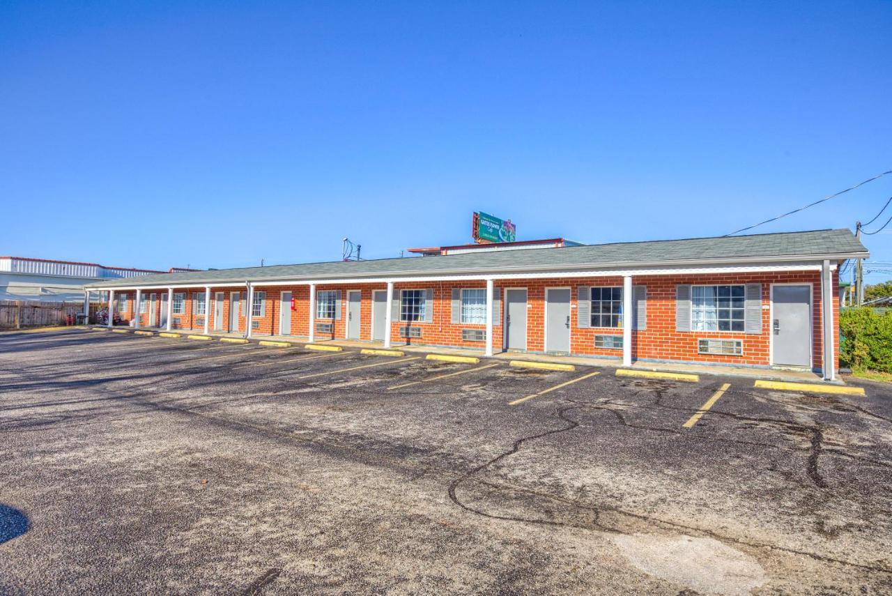 Motel Adams Dothan